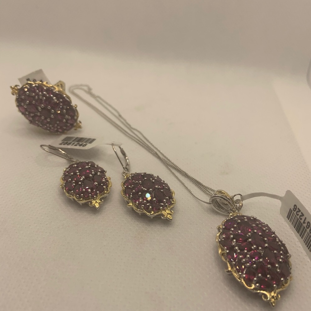ORISSA RHODOLITE GARNET RING - Picture 2 of 7